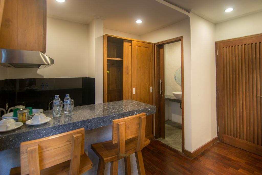 Delu Villas&Suite Kerobokan Buitenkant foto