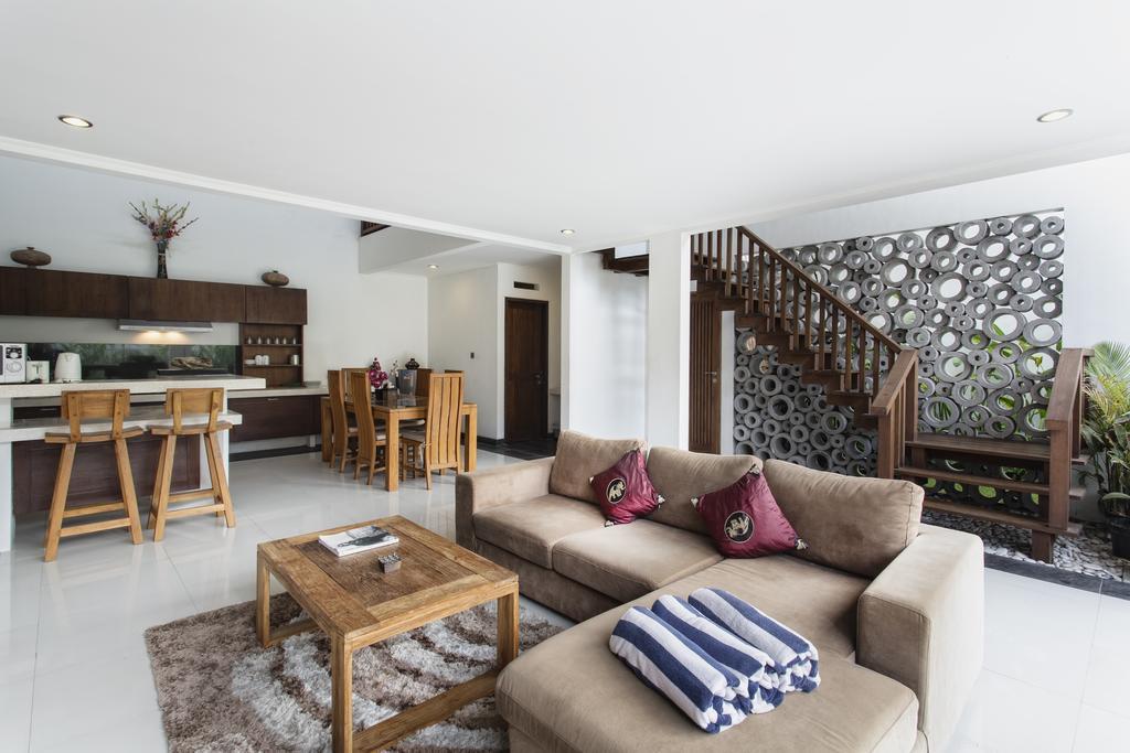 Delu Villas&Suite Kerobokan Buitenkant foto
